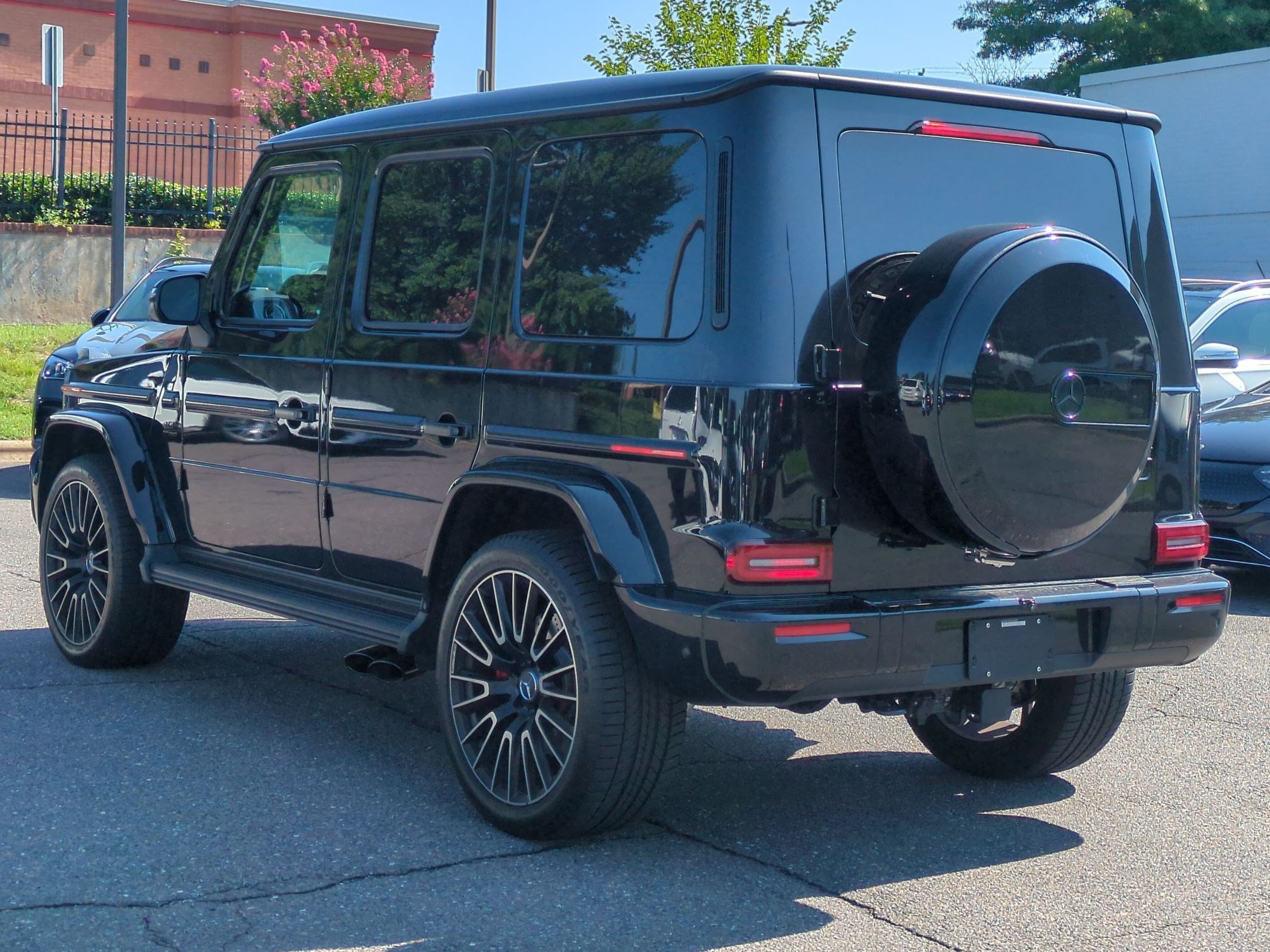 Used 2025 Mercedes-Benz G 63 AMG 4MATIC image 5