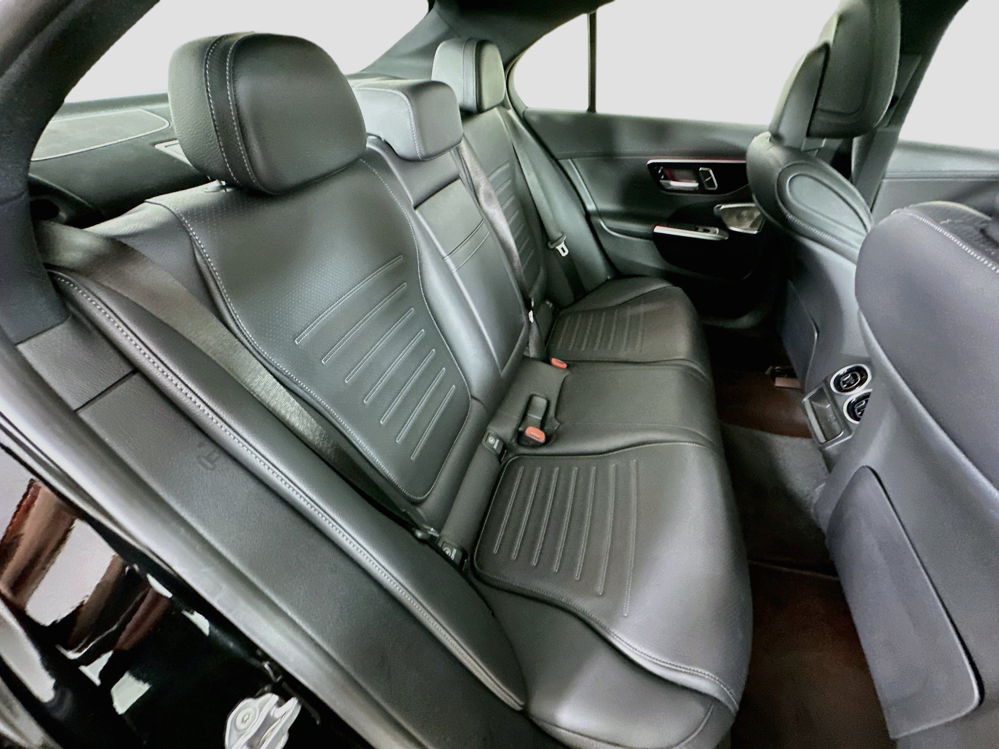 Certified 2024 Mercedes-Benz C 300 4MATIC Sedan image 34