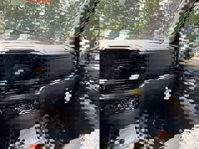 New 2026 GMC Sierra 2500 SLT w/ SLT Premium Package image 15