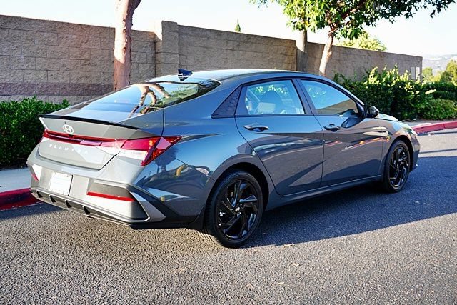 New 2026 Hyundai Elantra Sport FWD image 9