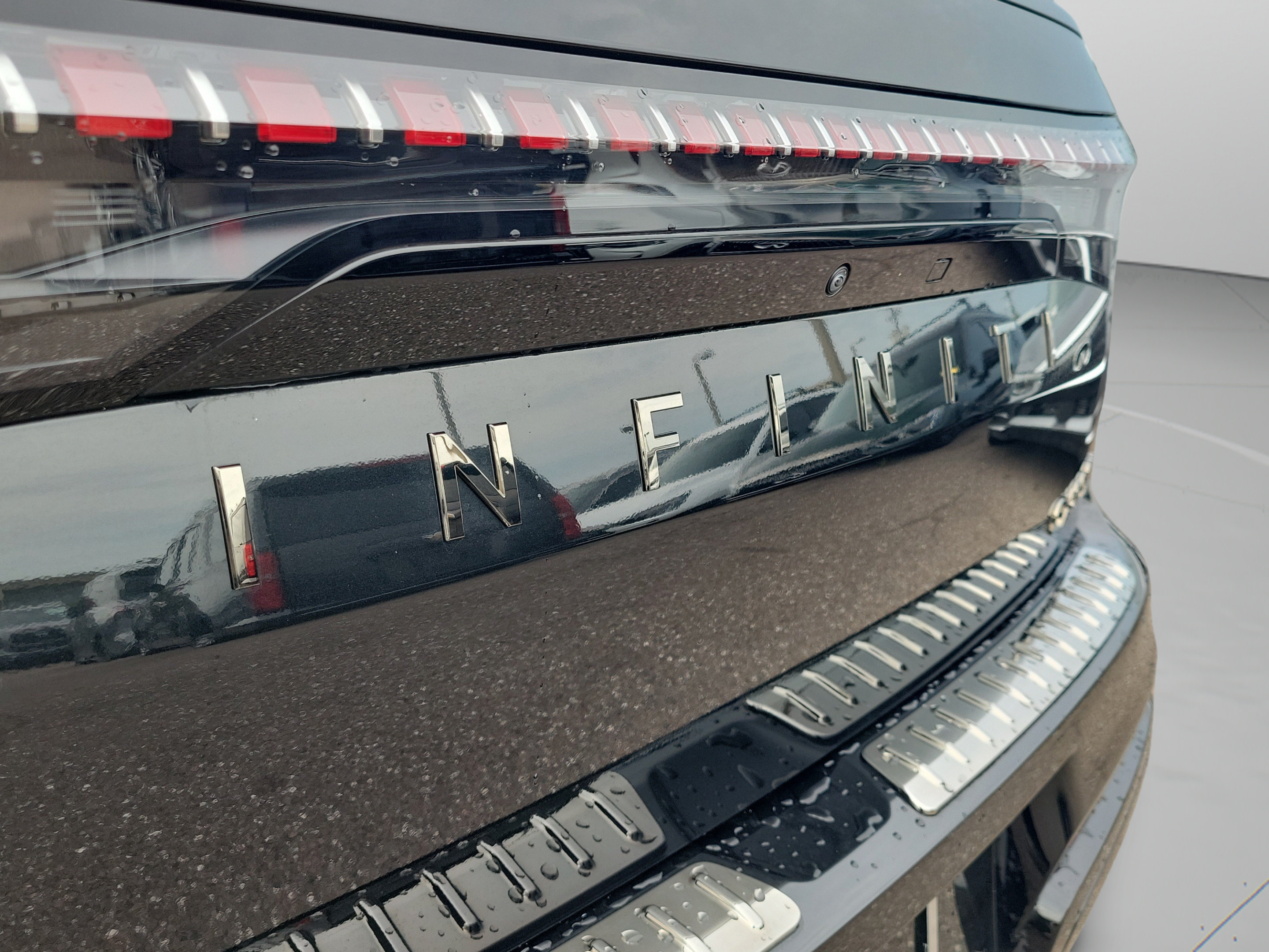 Certified 2026 INFINITI QX80 4WD w/ Sport Exterior Package image 50