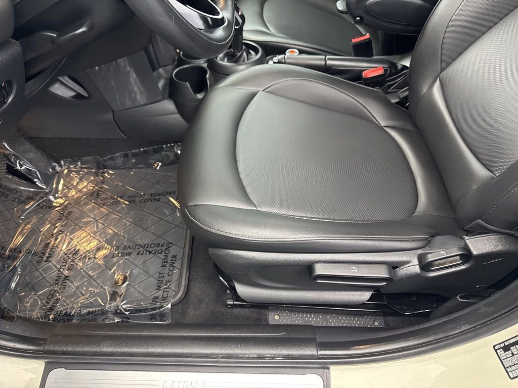 Used 2020 MINI Cooper 4-Door Hardtop FWD image 30