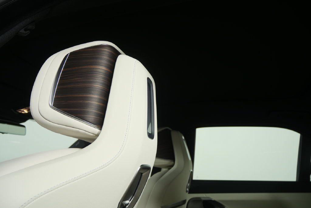 New 2026 BMW 750e xDrive AWD/4WD image 18