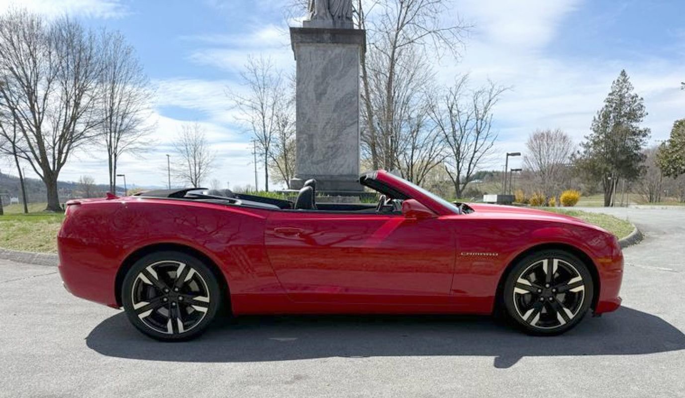 Used 2011 Chevrolet Camaro SS w/ RS Package image 6