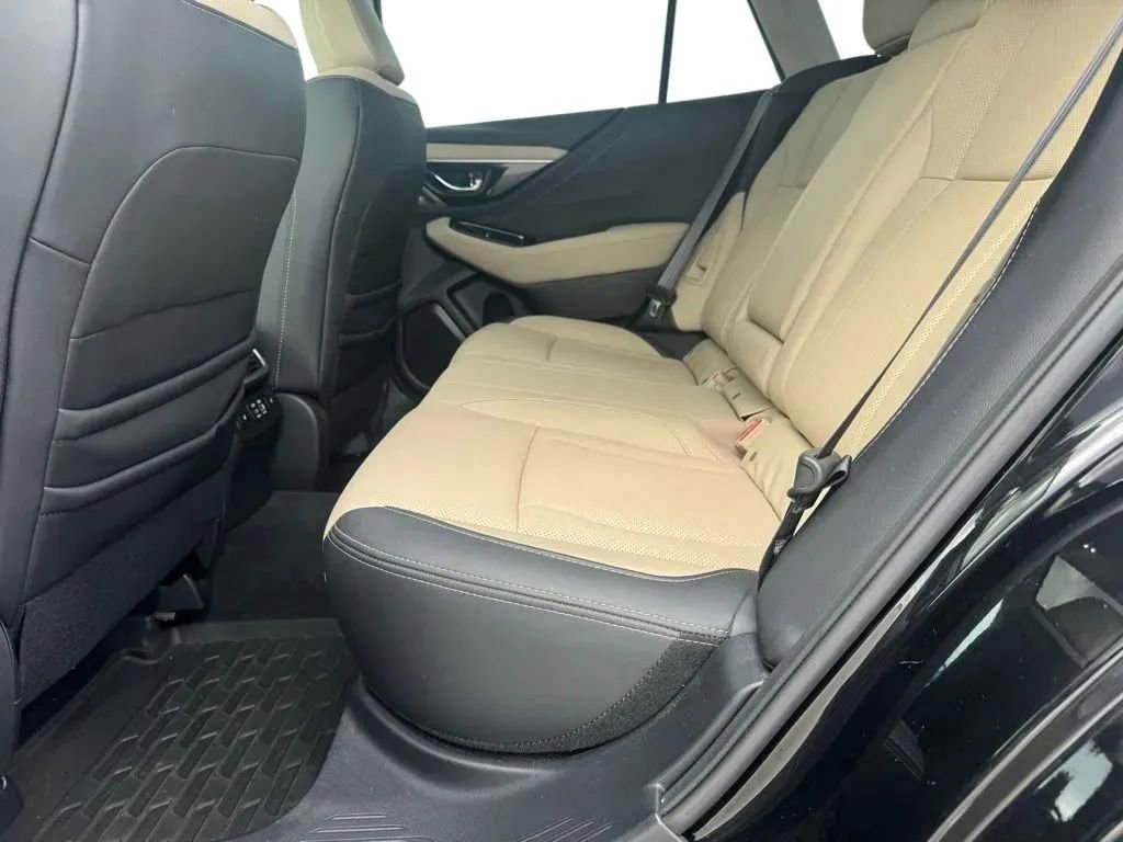 Used 2023 Subaru Outback Limited AWD/4WD image 18