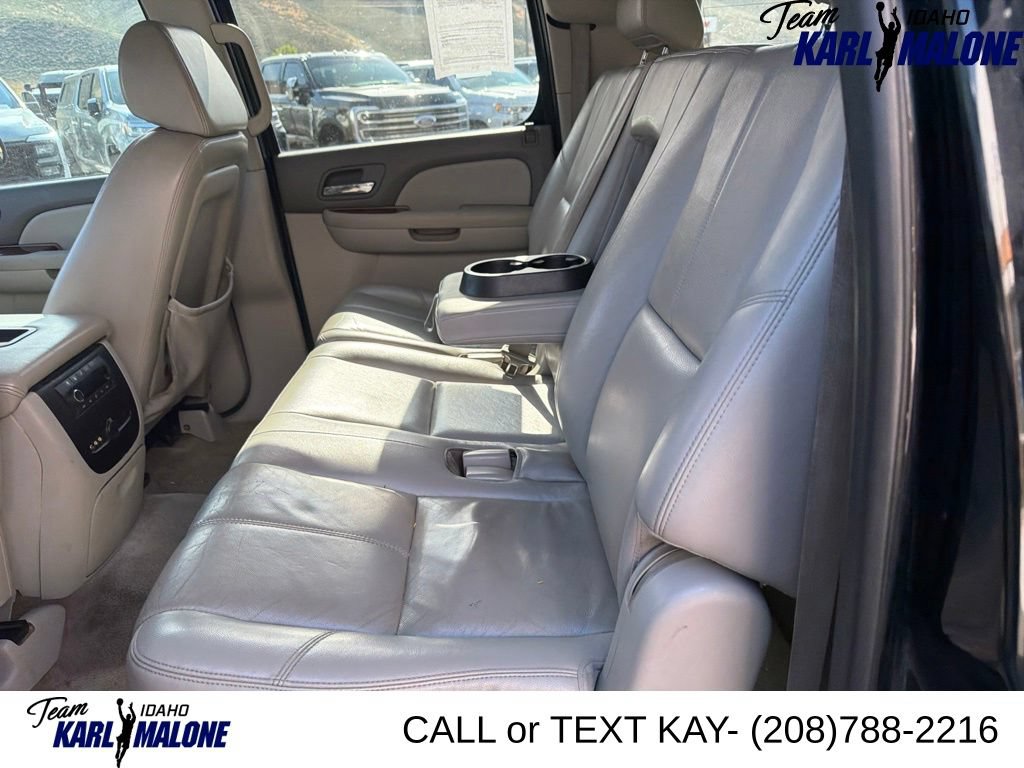 Used 2008 Chevrolet Suburban LT w/ LT Preferred Equipment Group AWD/4WD image 10