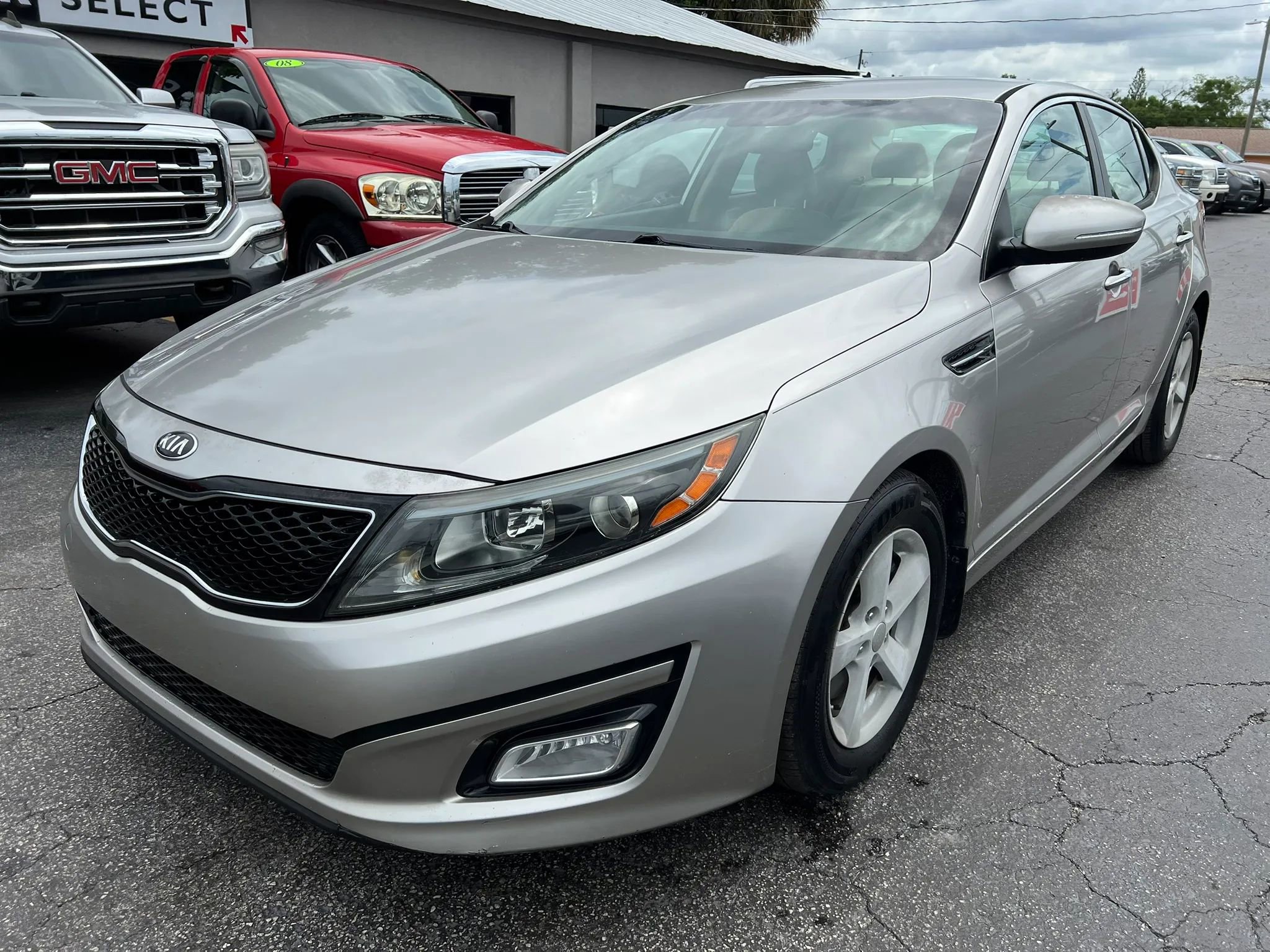 Used 2015 Kia Optima LX w/ LX Convenience Plus Package FWD image 2