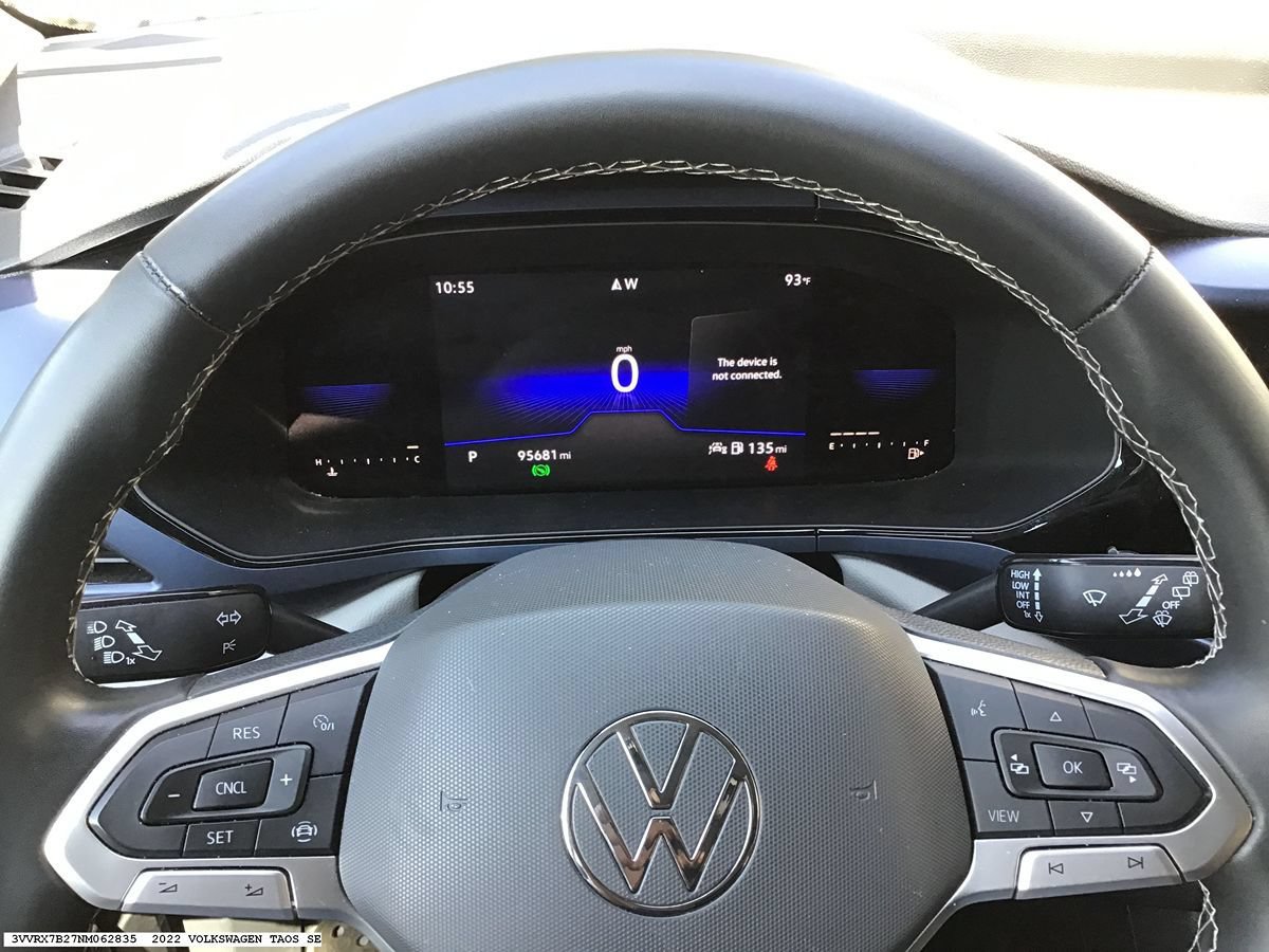 Used 2022 Volkswagen Taos SE FWD image 13