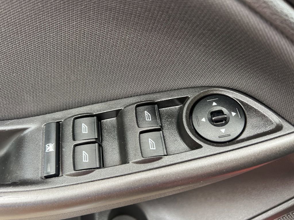 Used 2018 Ford Focus SEL w/ Cold Weather Package image 23