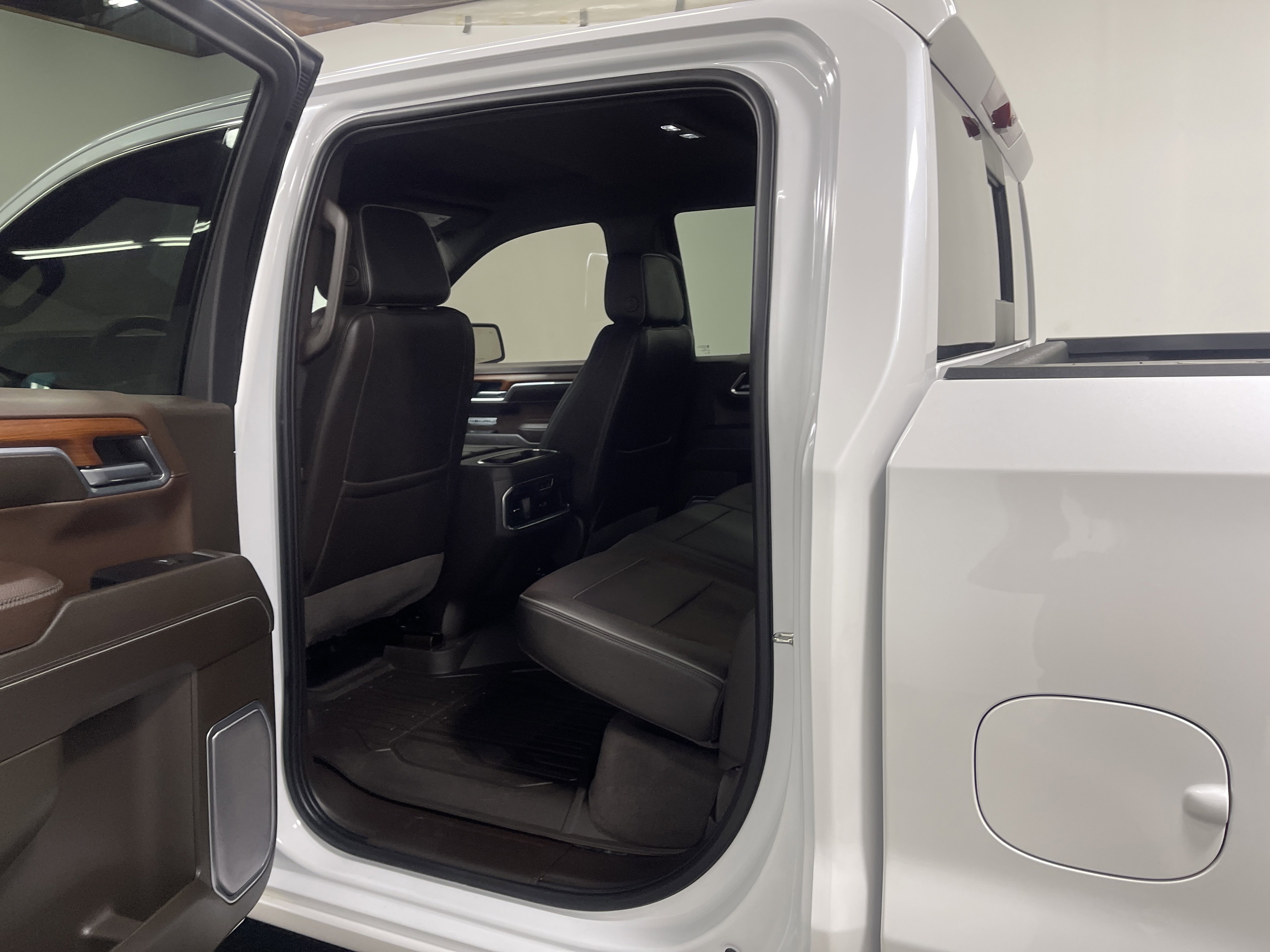 Used 2023 GMC Sierra 1500 Denali w/ Technology Package AWD/4WD image 13