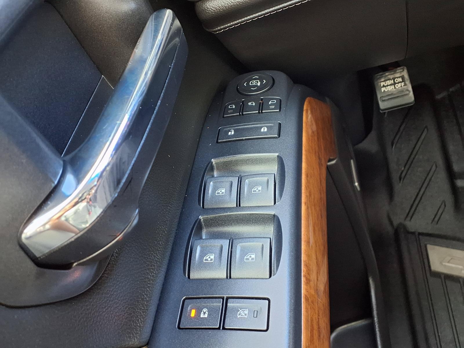 Used 2018 Chevrolet Silverado 1500 High Country RWD image 14