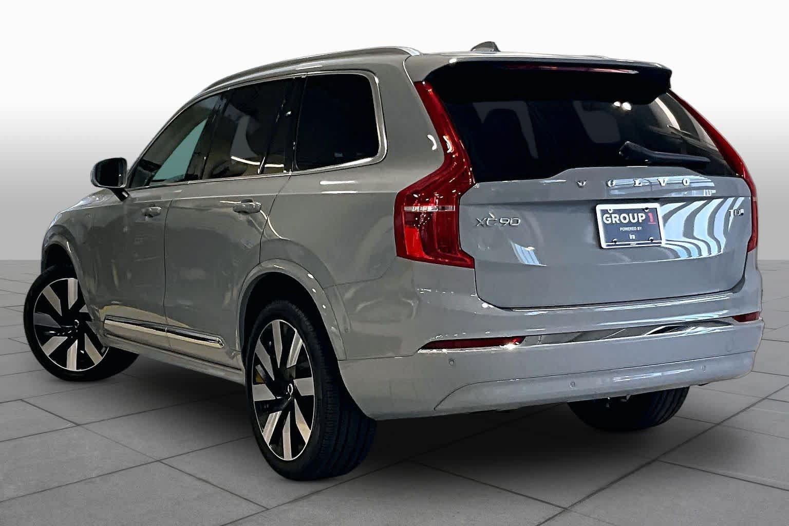 Used 2025 Volvo XC90 T8 Plus w/ Protection Package AWD/4WD image 12
