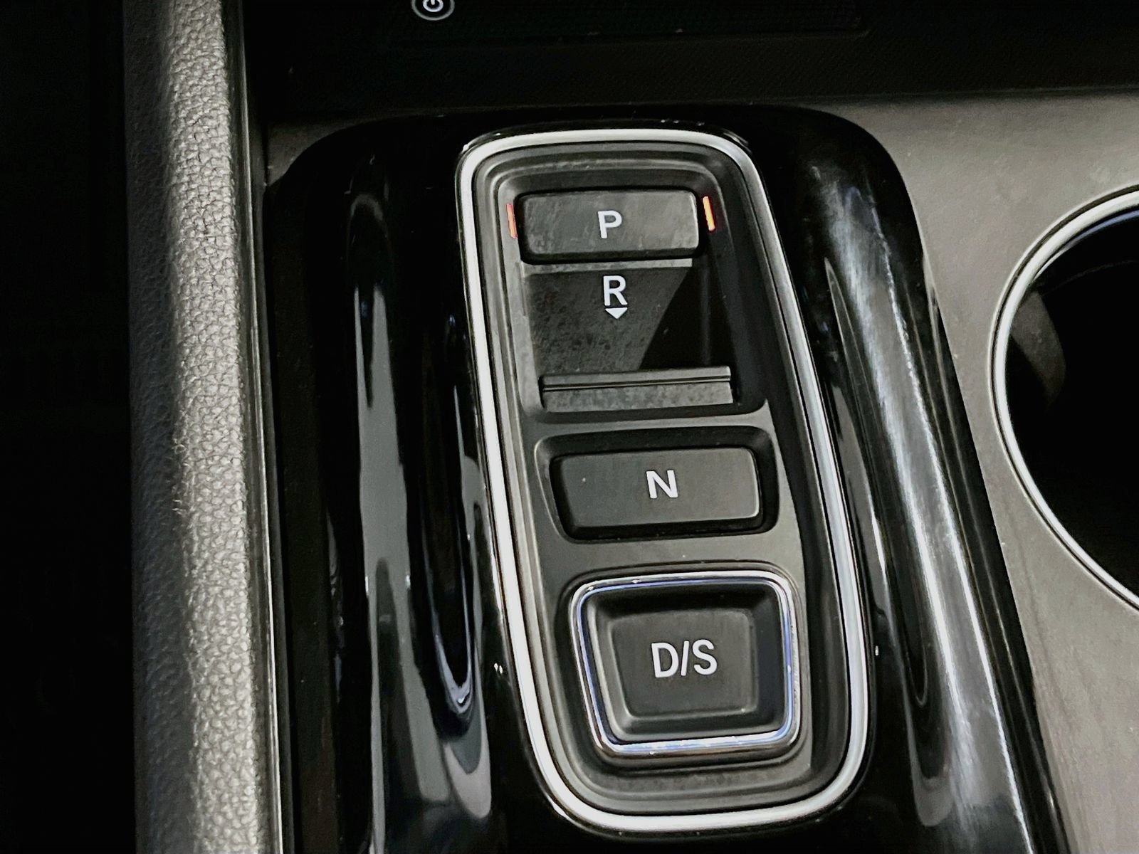 Used 2025 Honda Pilot Touring image 17