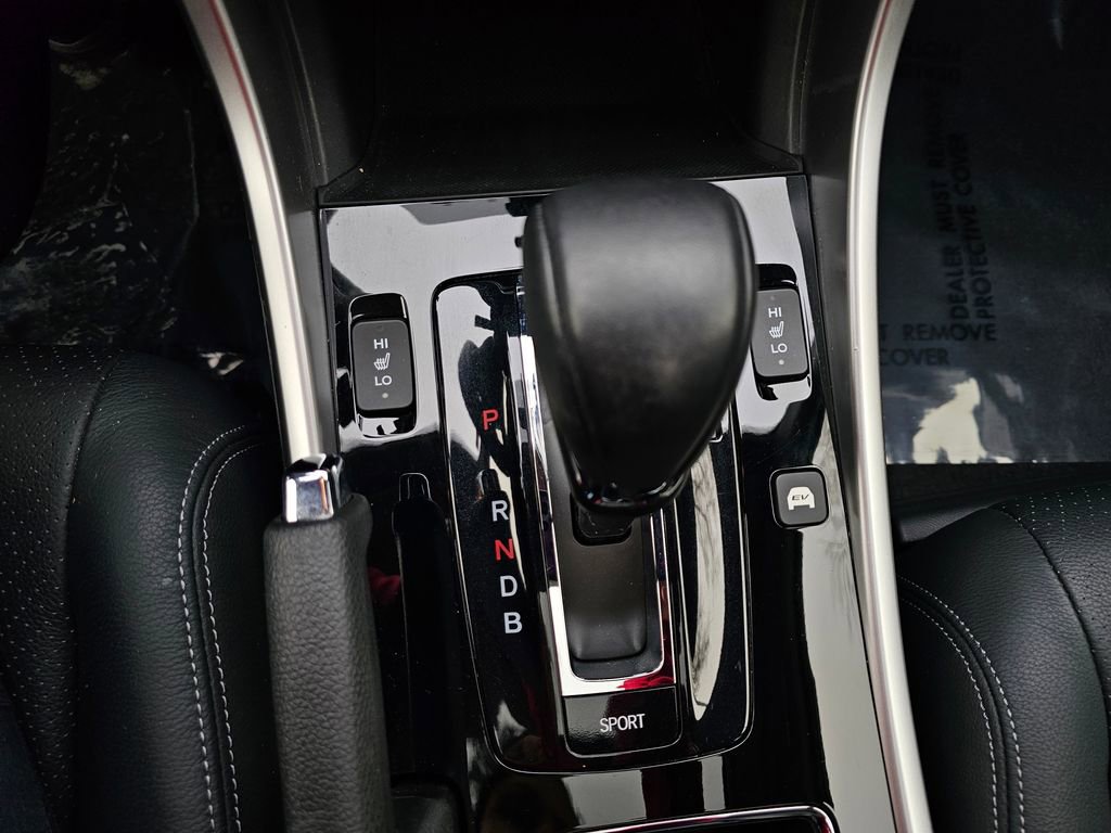 Used 2017 Honda Accord Touring image 14