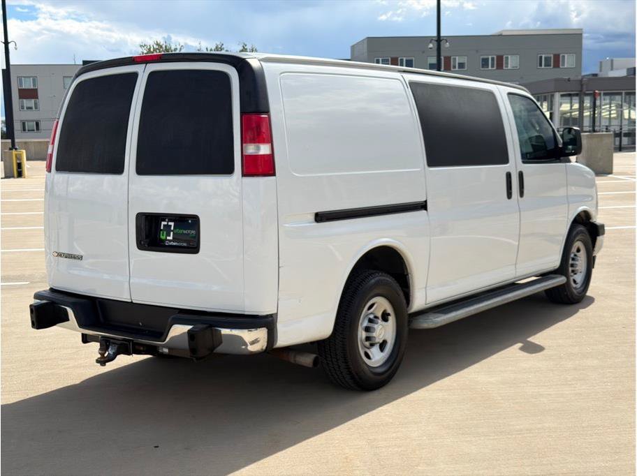 Used 2018 Chevrolet Express 2500 w/ Driver Convenience Package RWD image 8