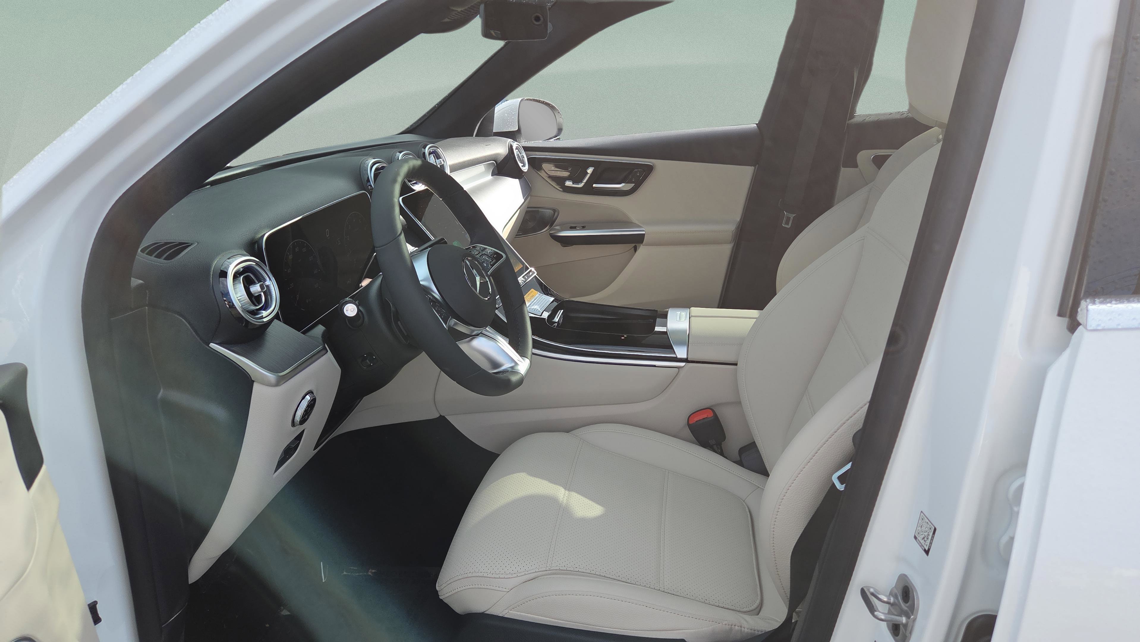 New 2026 Mercedes-Benz GLC 300 image 35