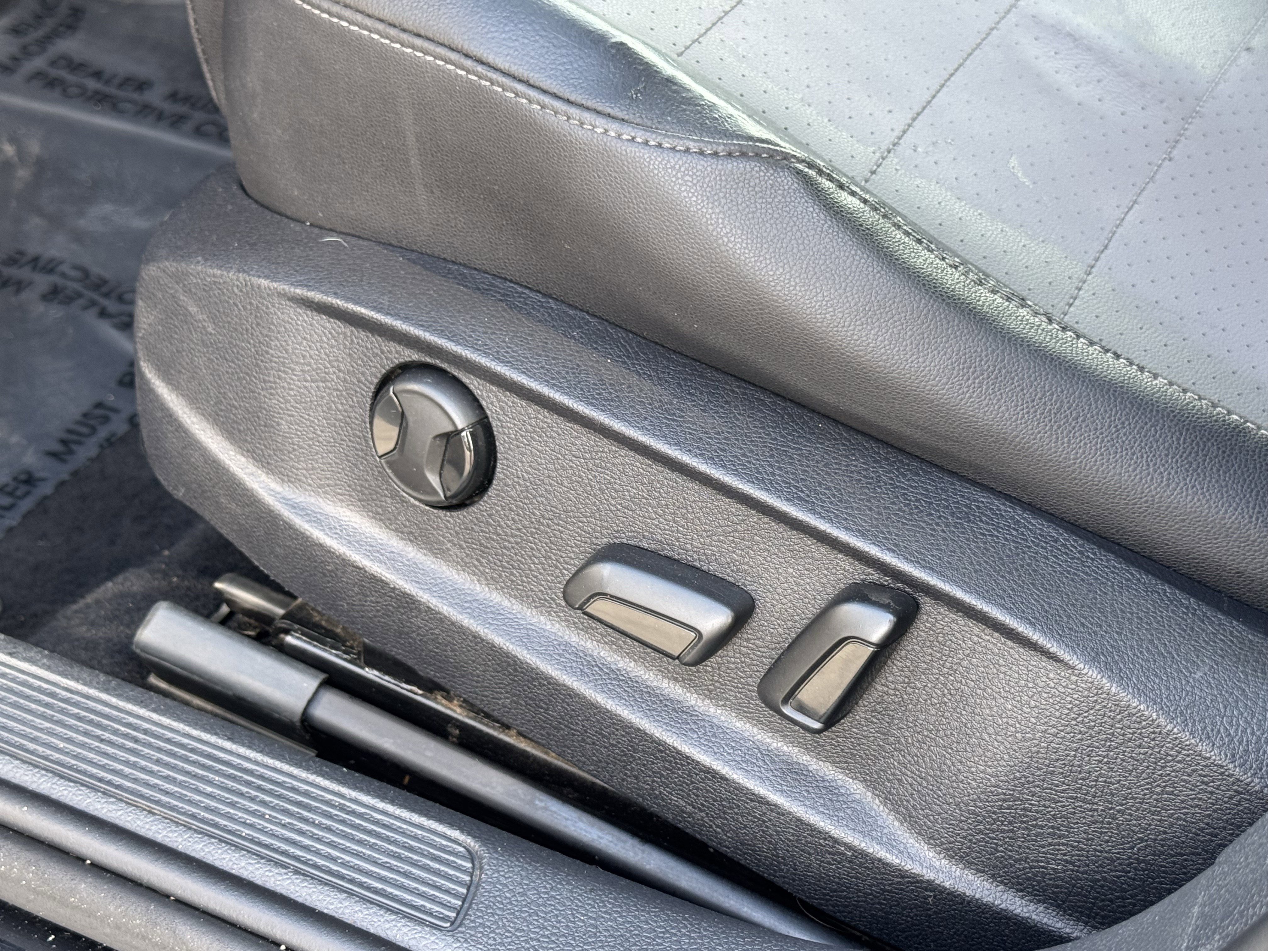 Used 2015 Volkswagen Golf TDI SEL w/ Lighting Package (SEL) image 15