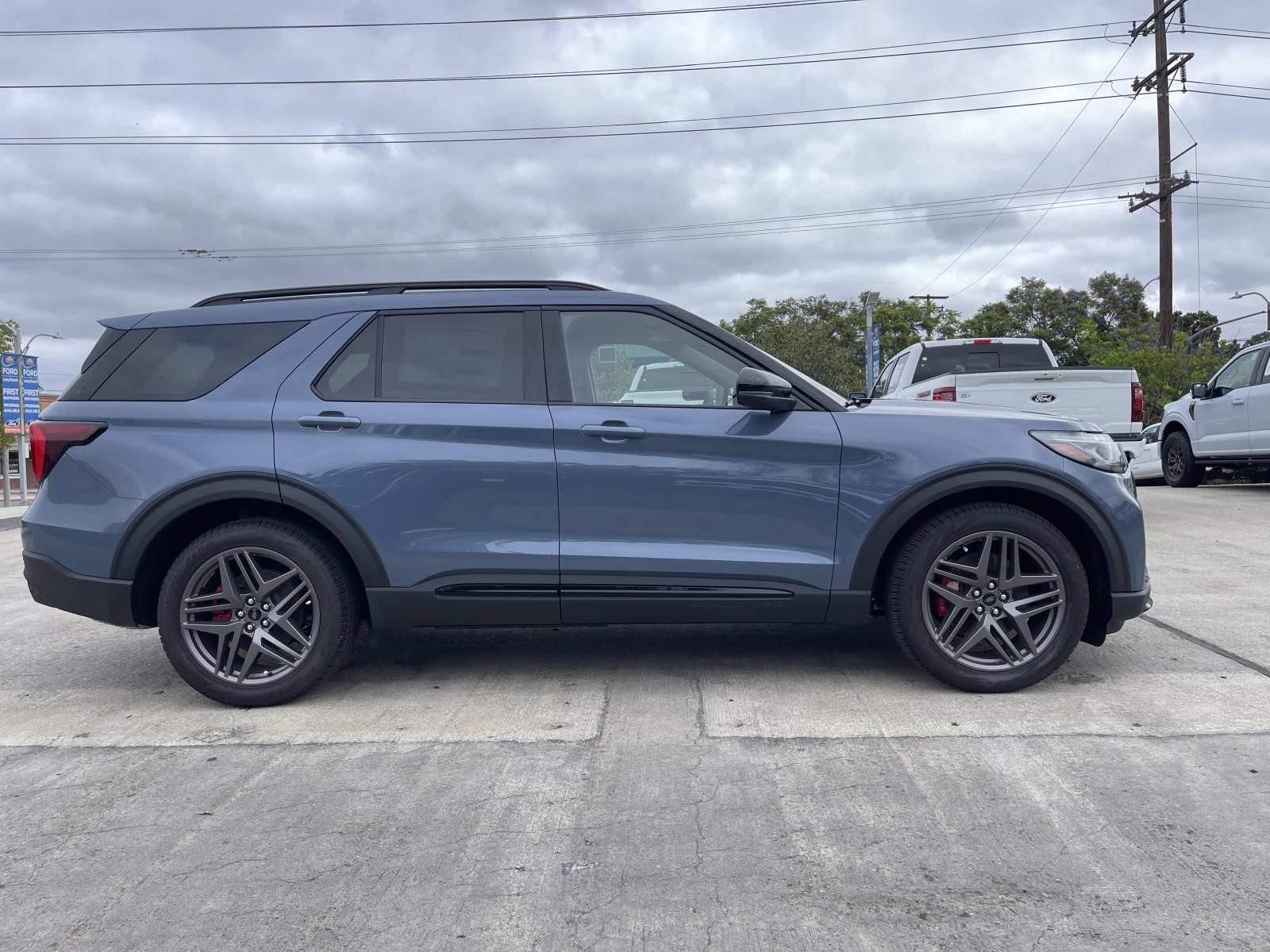New 2026 Ford Explorer ST w/ Sun And Sound Package AWD/4WD image 2