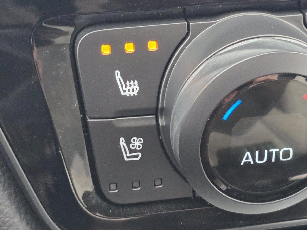 Used 2026 Toyota Grand Highlander AWD image 32