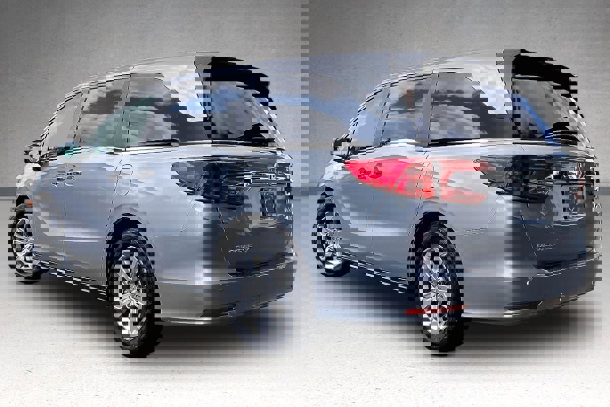 Used 2019 Honda Odyssey EX-L image 2