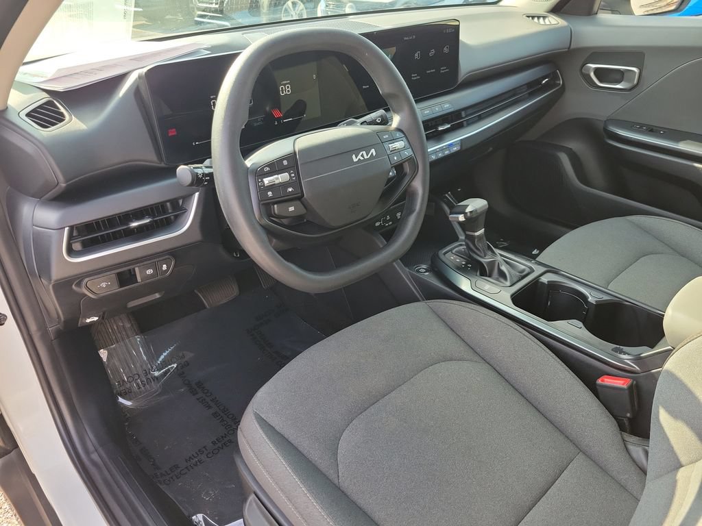 Used 2025 Kia K4 FWD image 13