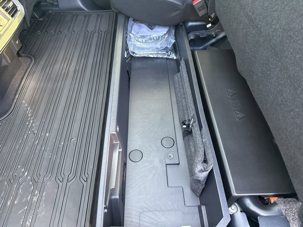 Used 2024 Ford F350 Platinum image 65