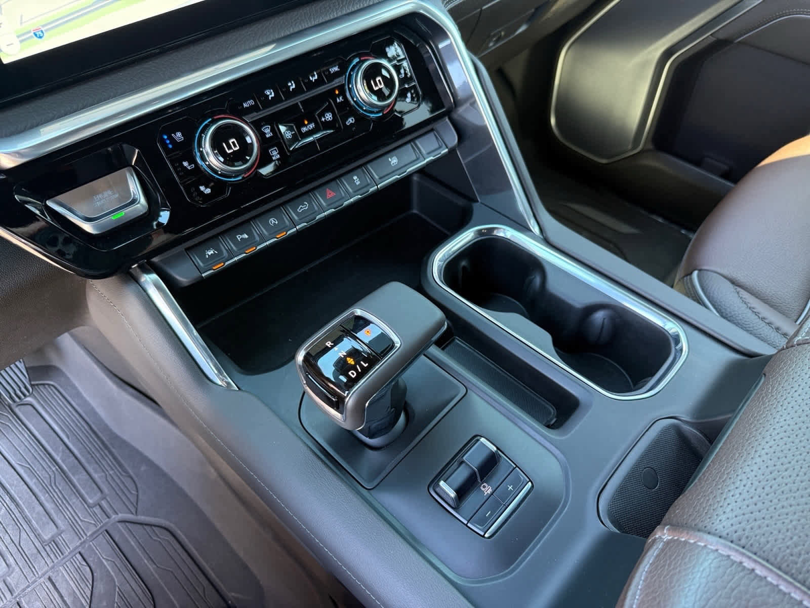 Used 2023 GMC Sierra 1500 Denali w/ Denali Reserve Package image 23