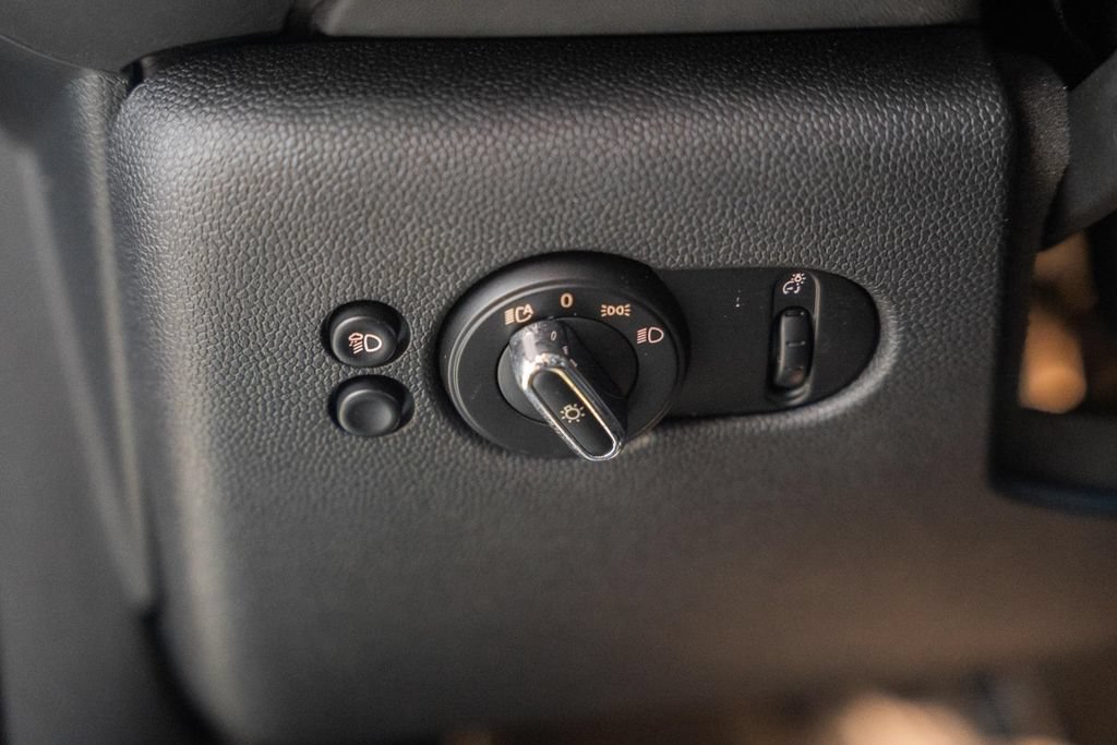 Used 2022 MINI Cooper S w/ Premium Package FWD image 37