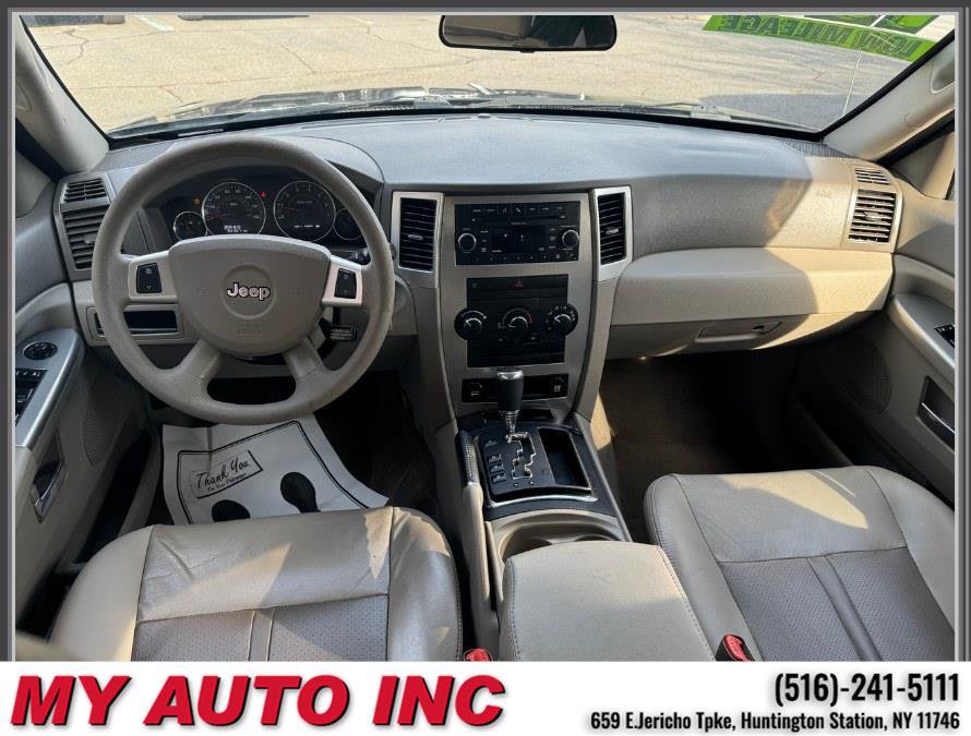 Used 2010 Jeep Grand Cherokee Laredo AWD/4WD image 11