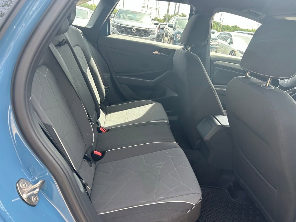 Used 2025 Volkswagen Jetta Sport image 41