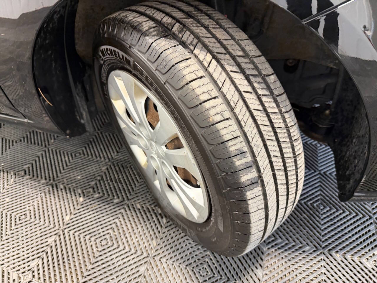 Used 2011 Kia Forte LX image 24