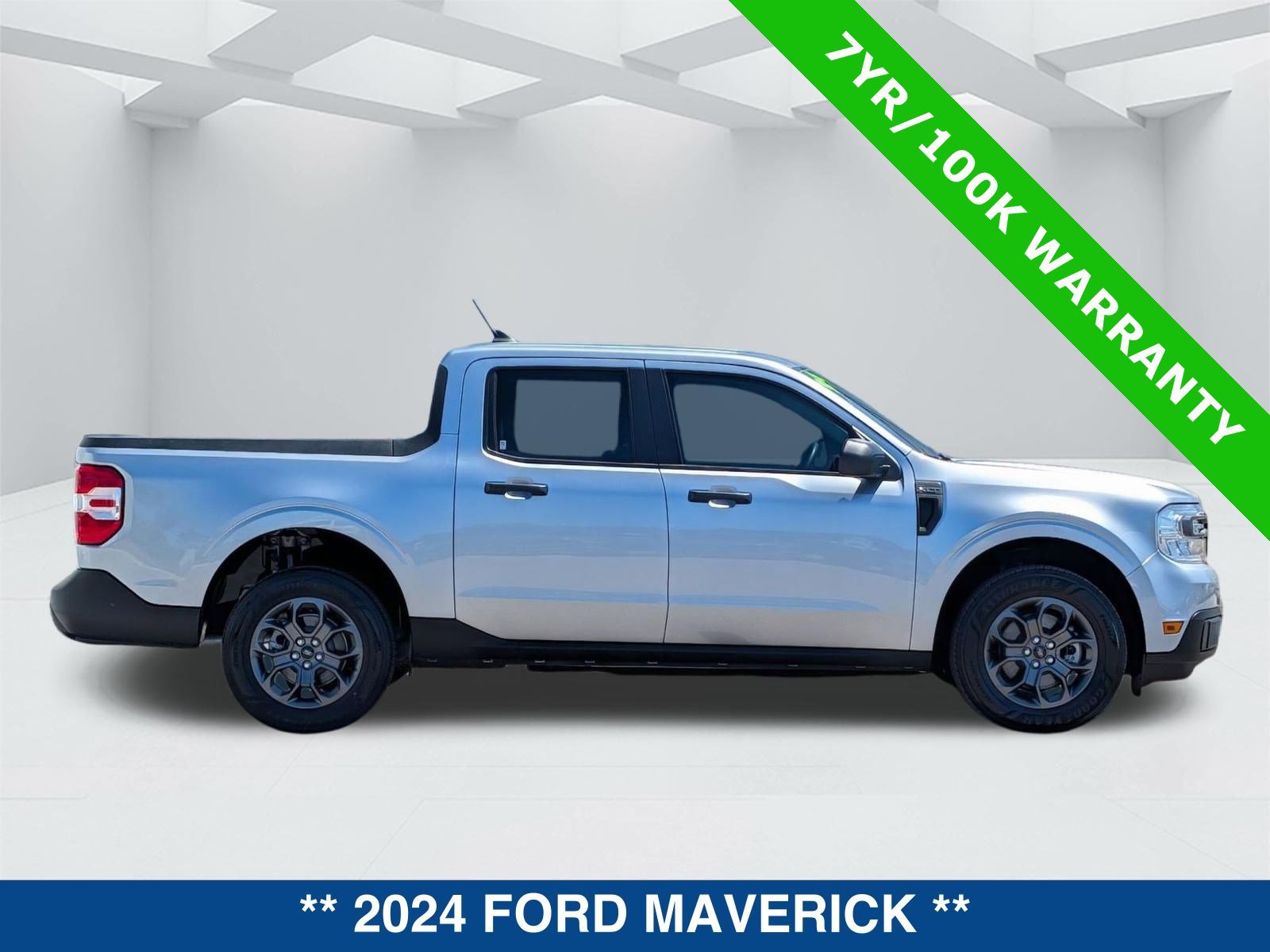 Certified 2024 Ford Maverick XLT image 3