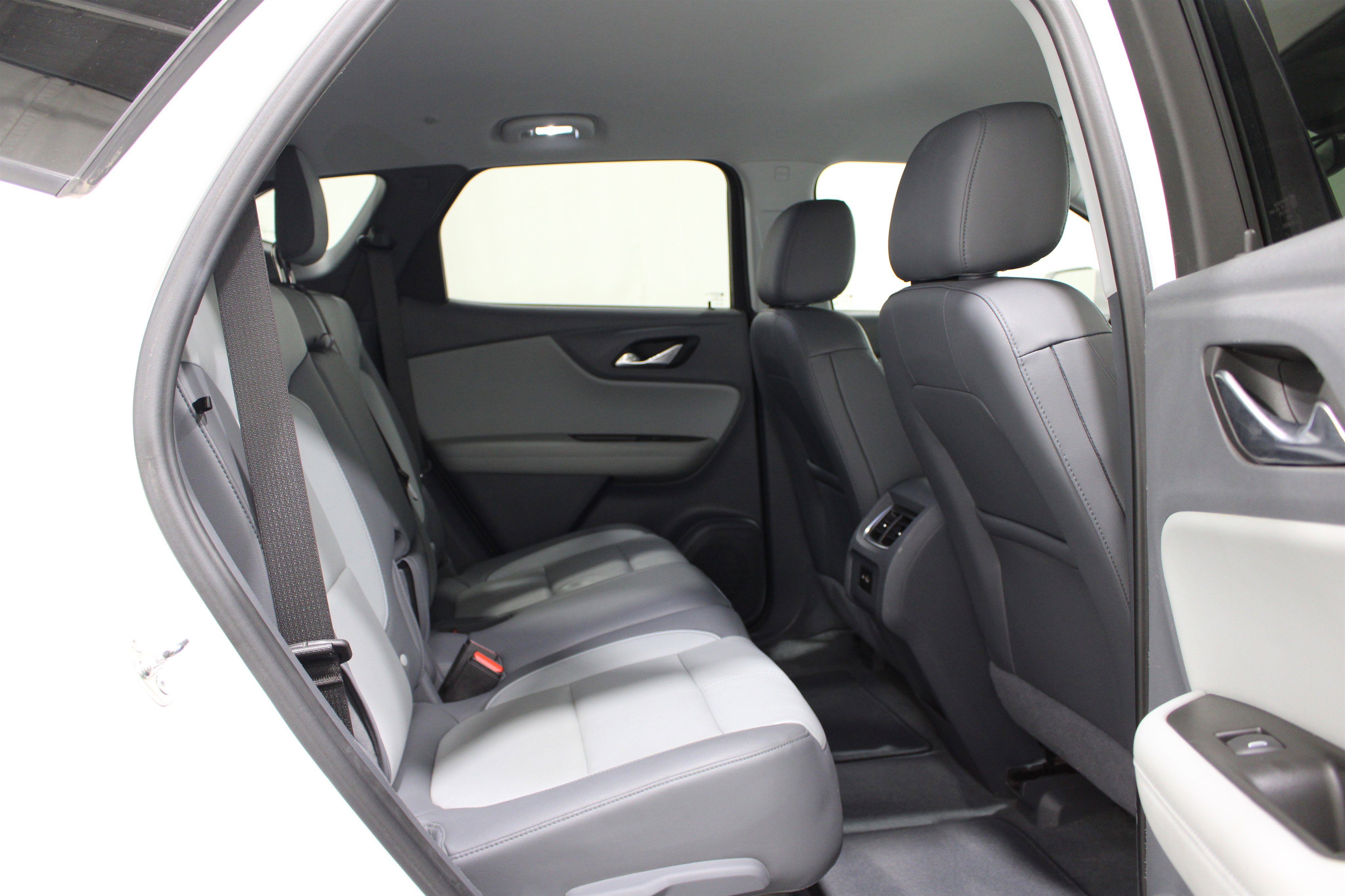 Used 2020 Chevrolet Blazer LT AWD/4WD image 25