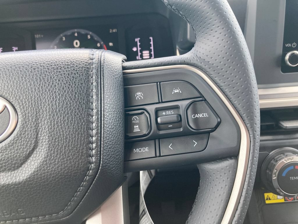 New 2026 Toyota 4Runner SR5 AWD/4WD image 16