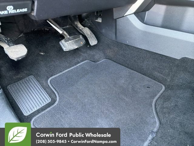 Used 2018 Ford F250 Lariat w/ Lariat Value Package image 27