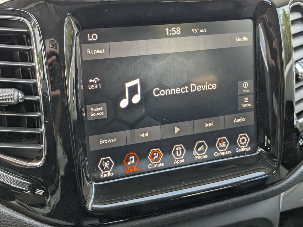 Used 2018 Jeep Compass Limited w/ Safe & Security Group FWD image 16