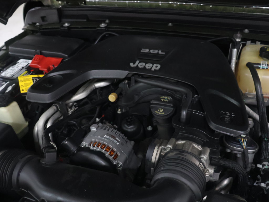 Used 2021 Jeep Gladiator Mojave AWD/4WD image 25