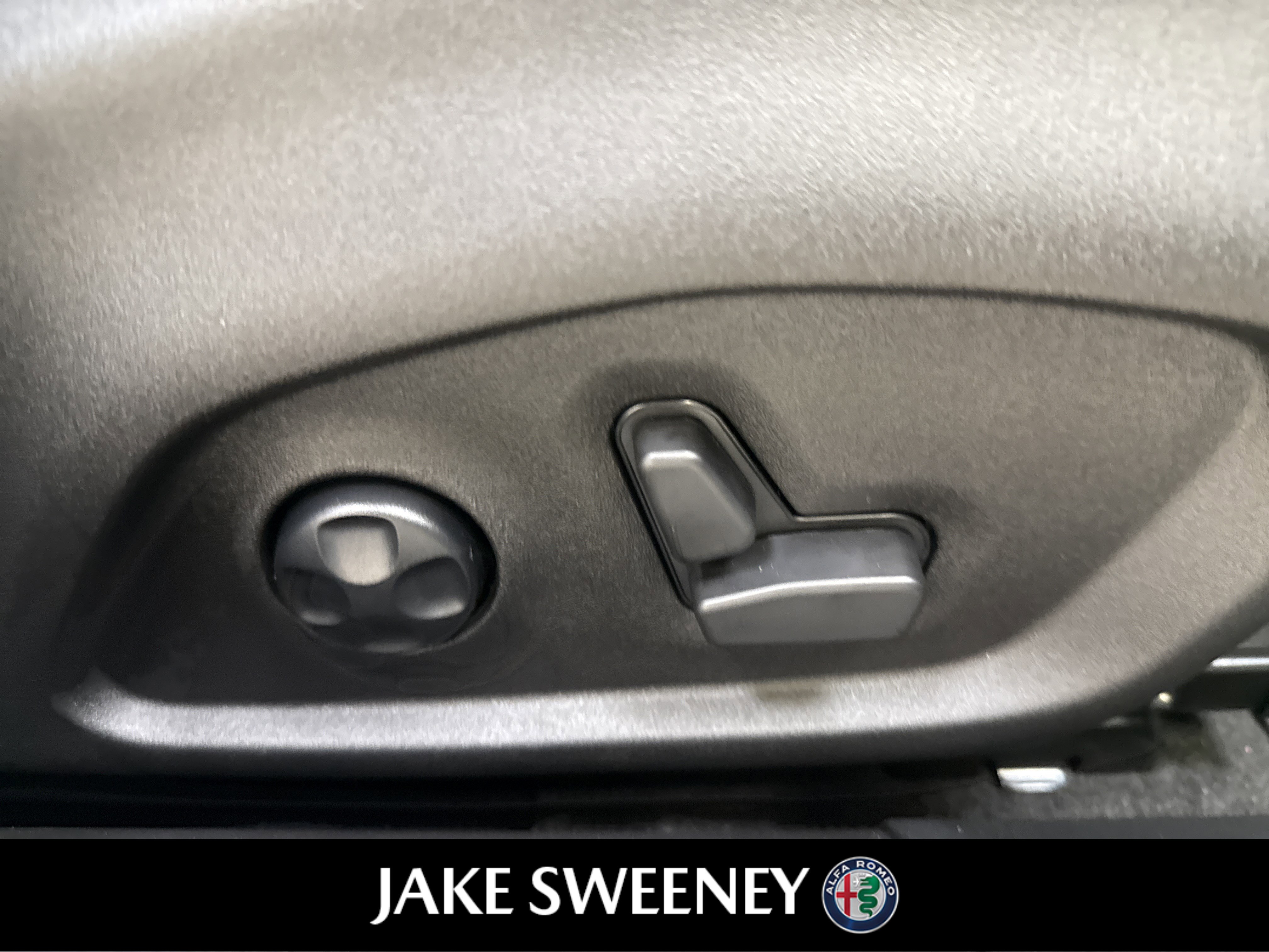 New 2026 Alfa Romeo Tonale Sprint w/ Quick Order Package 23H Volce image 33