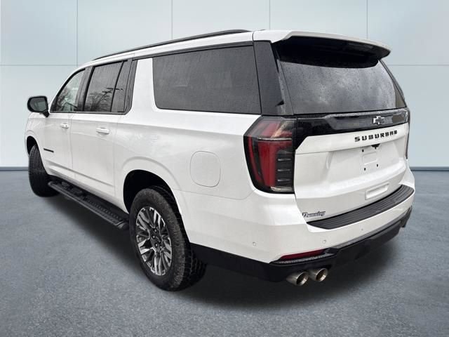 Used 2025 Chevrolet Suburban Z71 image 2