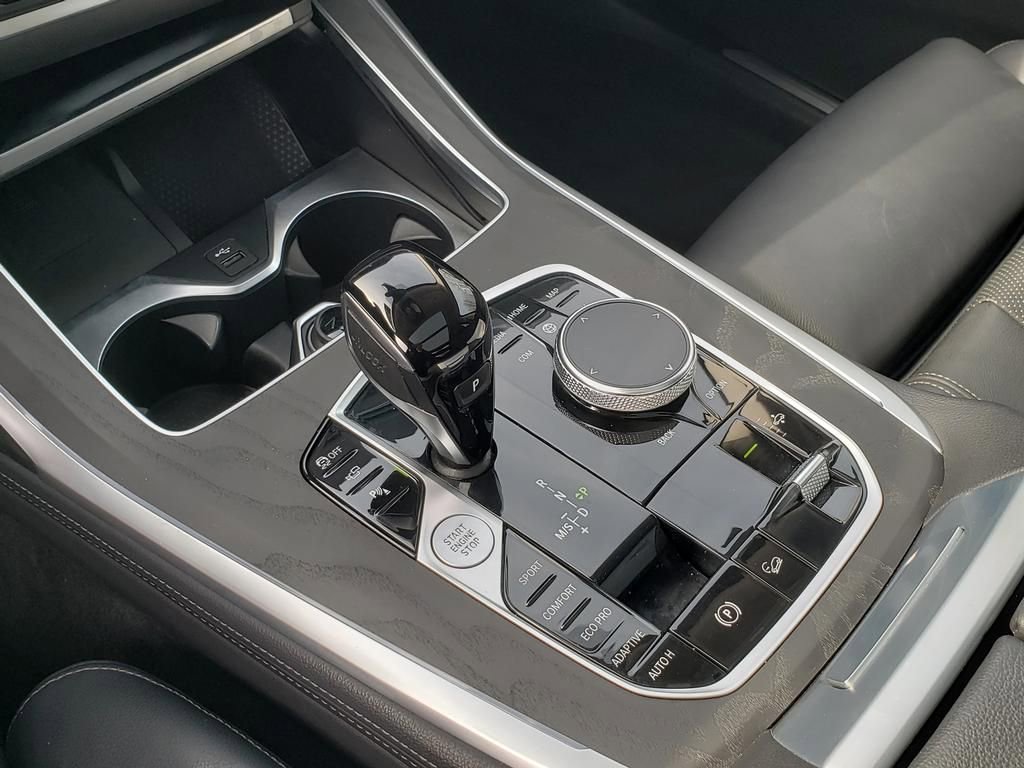Used 2022 BMW X7 xDrive40i w/ Premium Package image 32