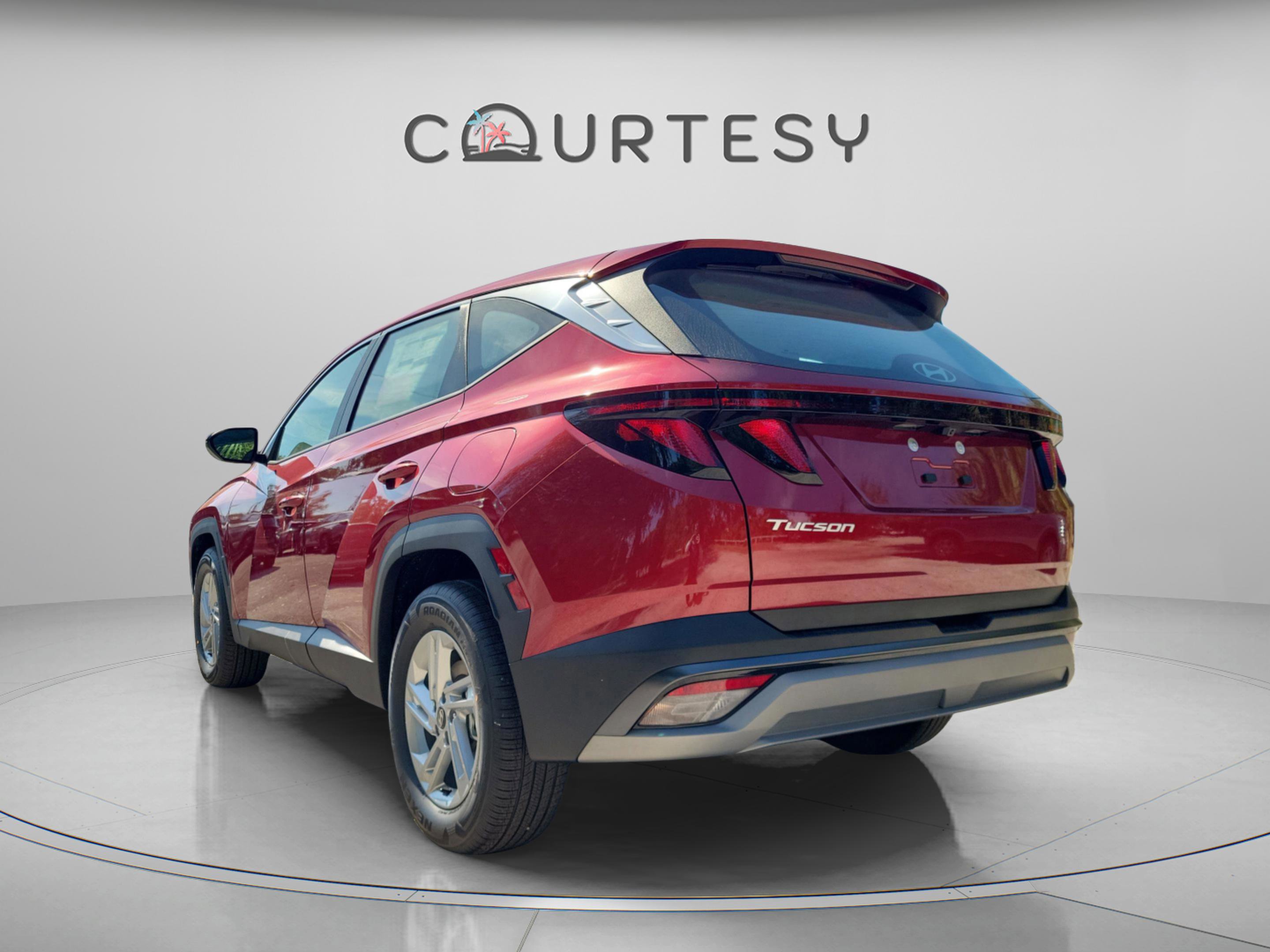 New 2026 Hyundai Tucson SE image 3