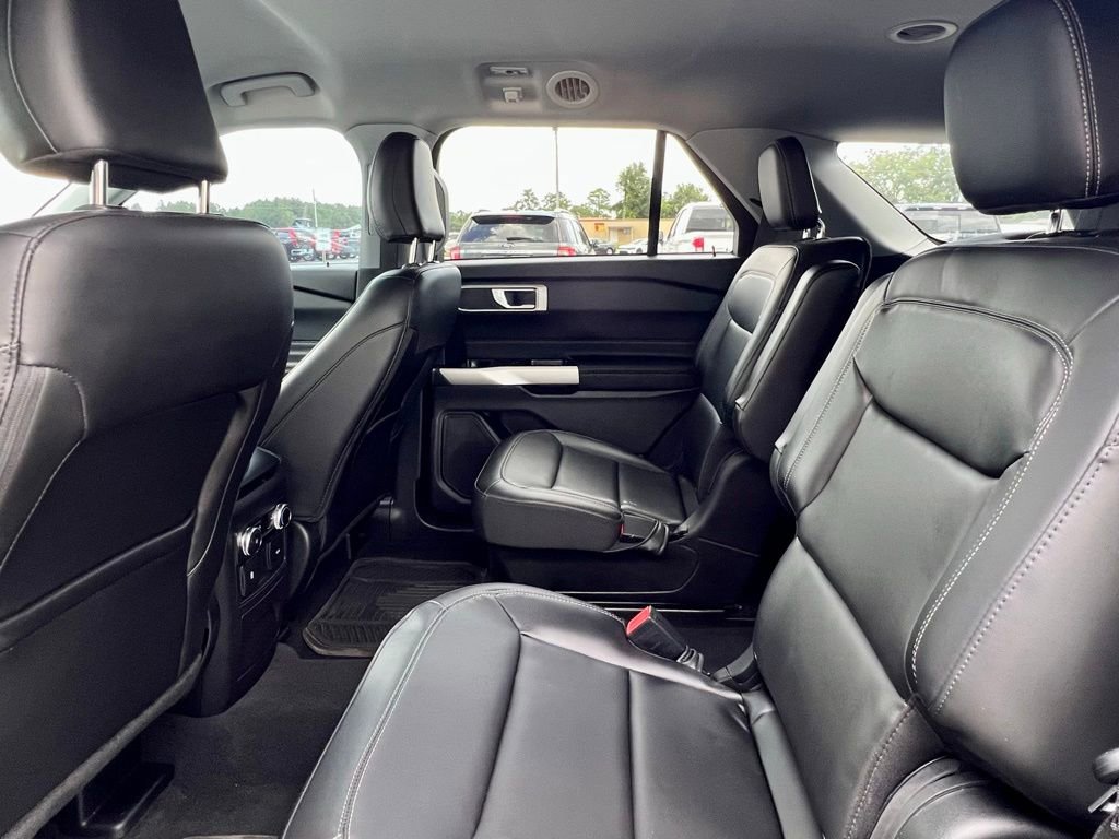 Used 2023 Ford Explorer XLT w/ Equipment Group 202A image 19