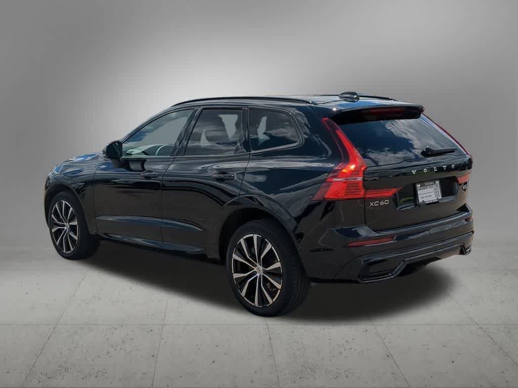 Used 2024 Volvo XC60 B5 Ultimate w/ Protection Package Premier AWD/4WD image 4