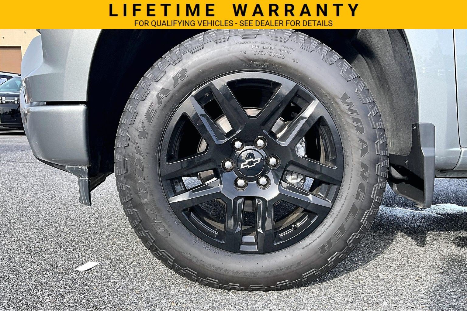 Used 2024 Chevrolet Silverado 1500 Custom w/ Turbomax Blackout Package AWD/4WD image 9
