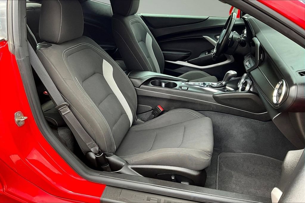 Used 2022 Chevrolet Camaro LT w/ Technology Package RWD image 25