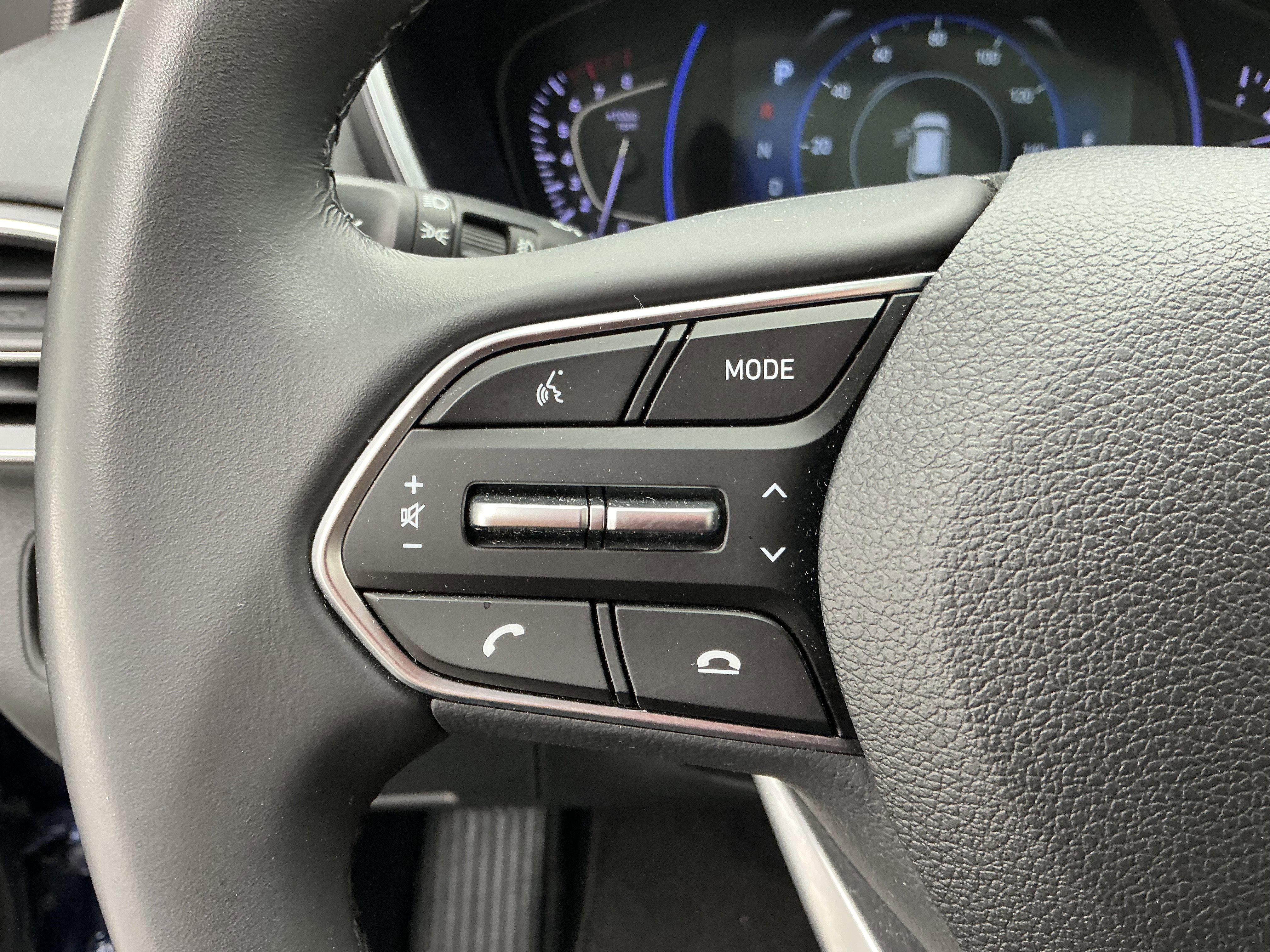 Used 2019 Hyundai Santa Fe Limited image 9