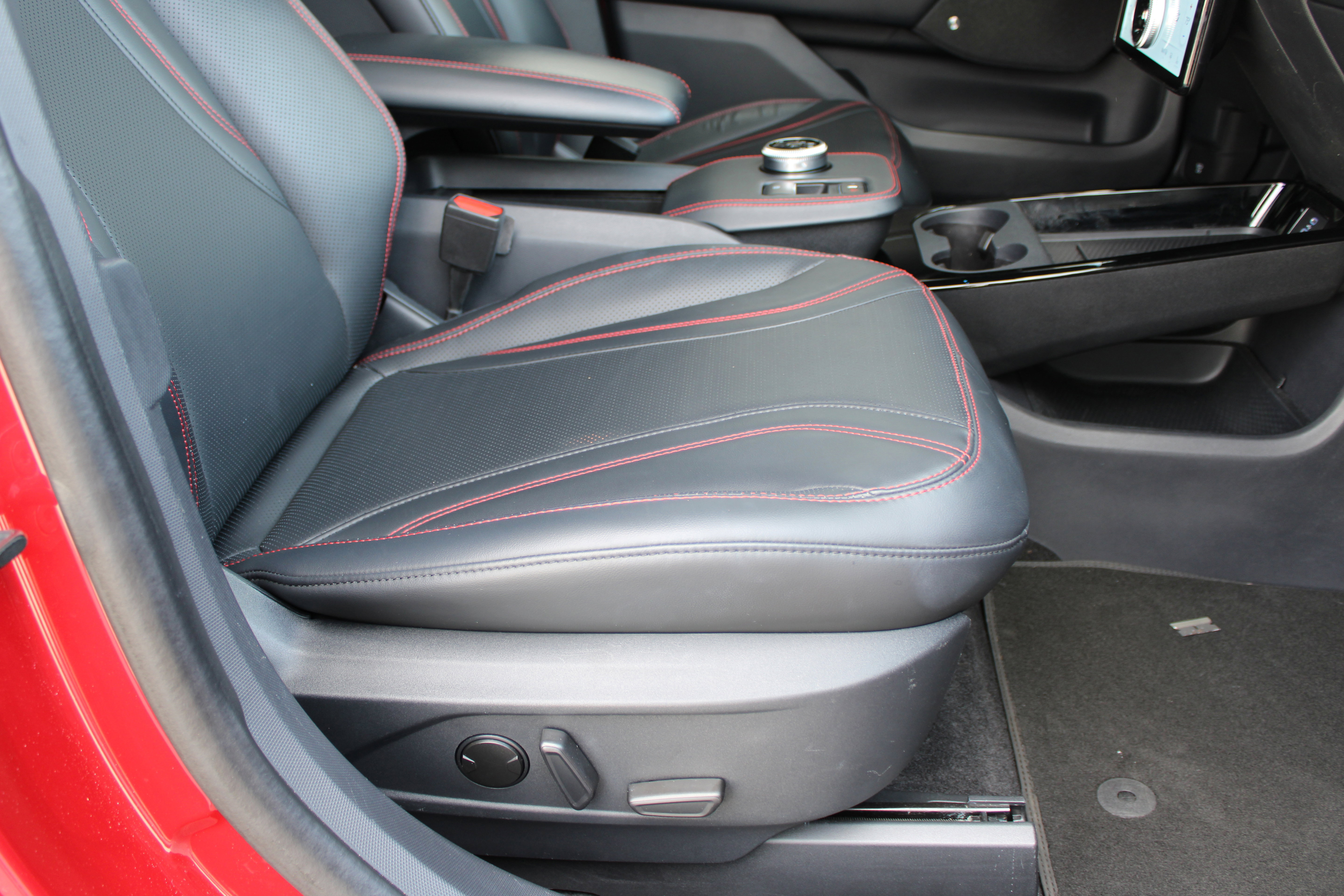 Used 2021 Ford Mustang Mach-E Premium w/ Equipment Group 301A image 17