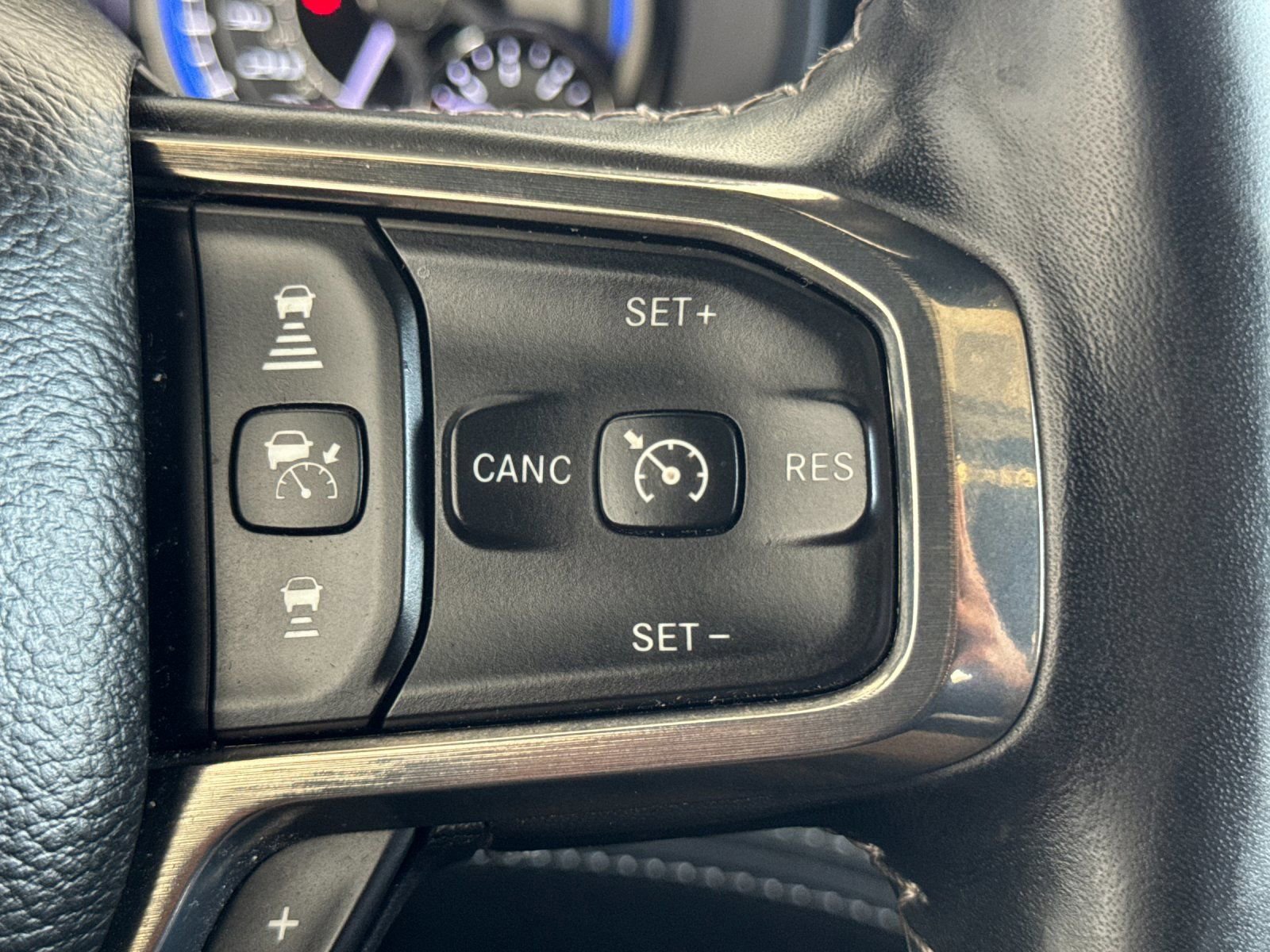 Used 2020 RAM 1500 Limited image 28