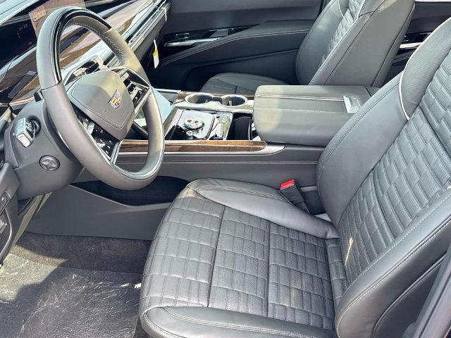 New 2026 Cadillac Escalade ESV Platinum Sport w/ LPO, ONYX Package AWD/4WD image 22