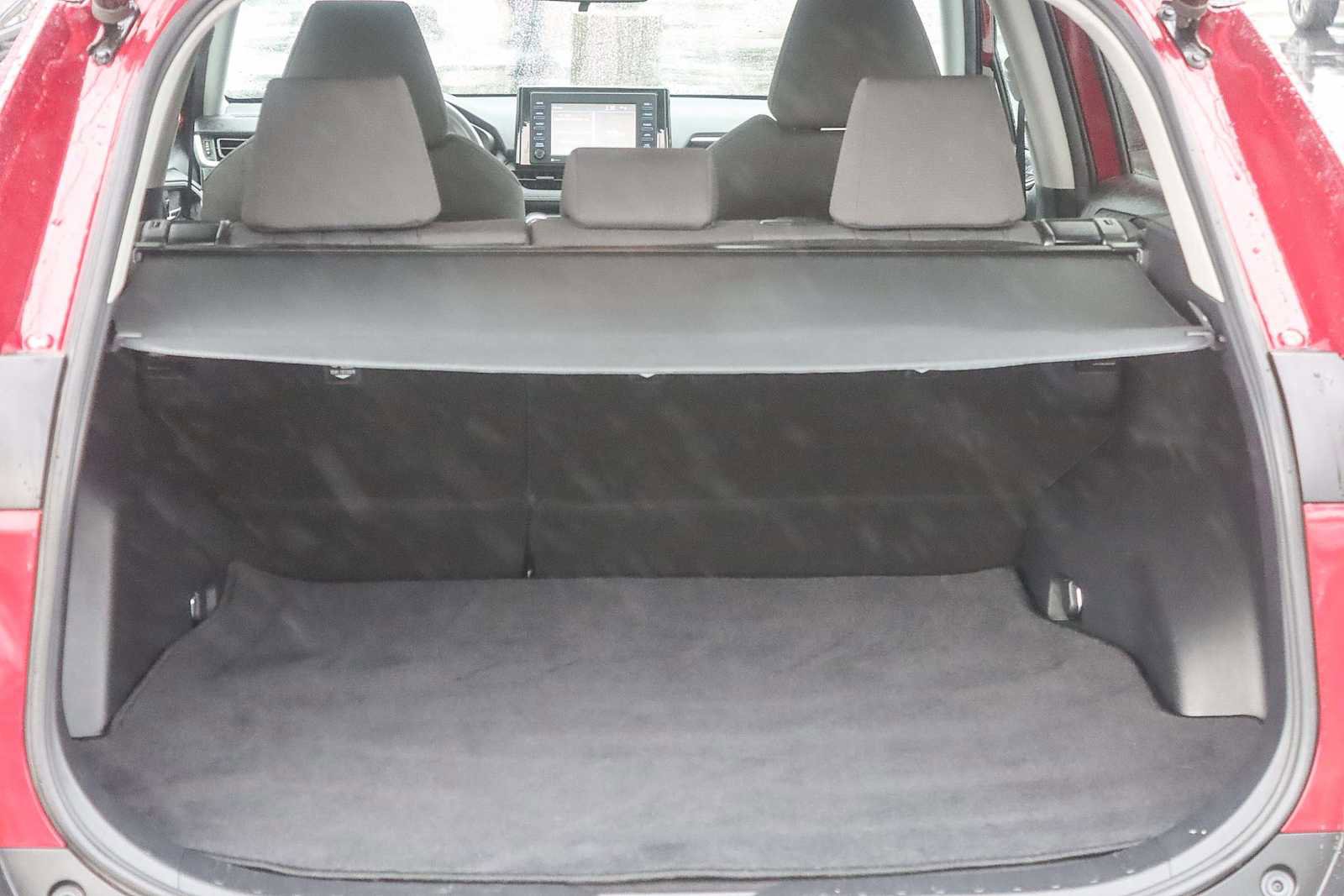 Used 2021 Toyota RAV4 XLE image 23